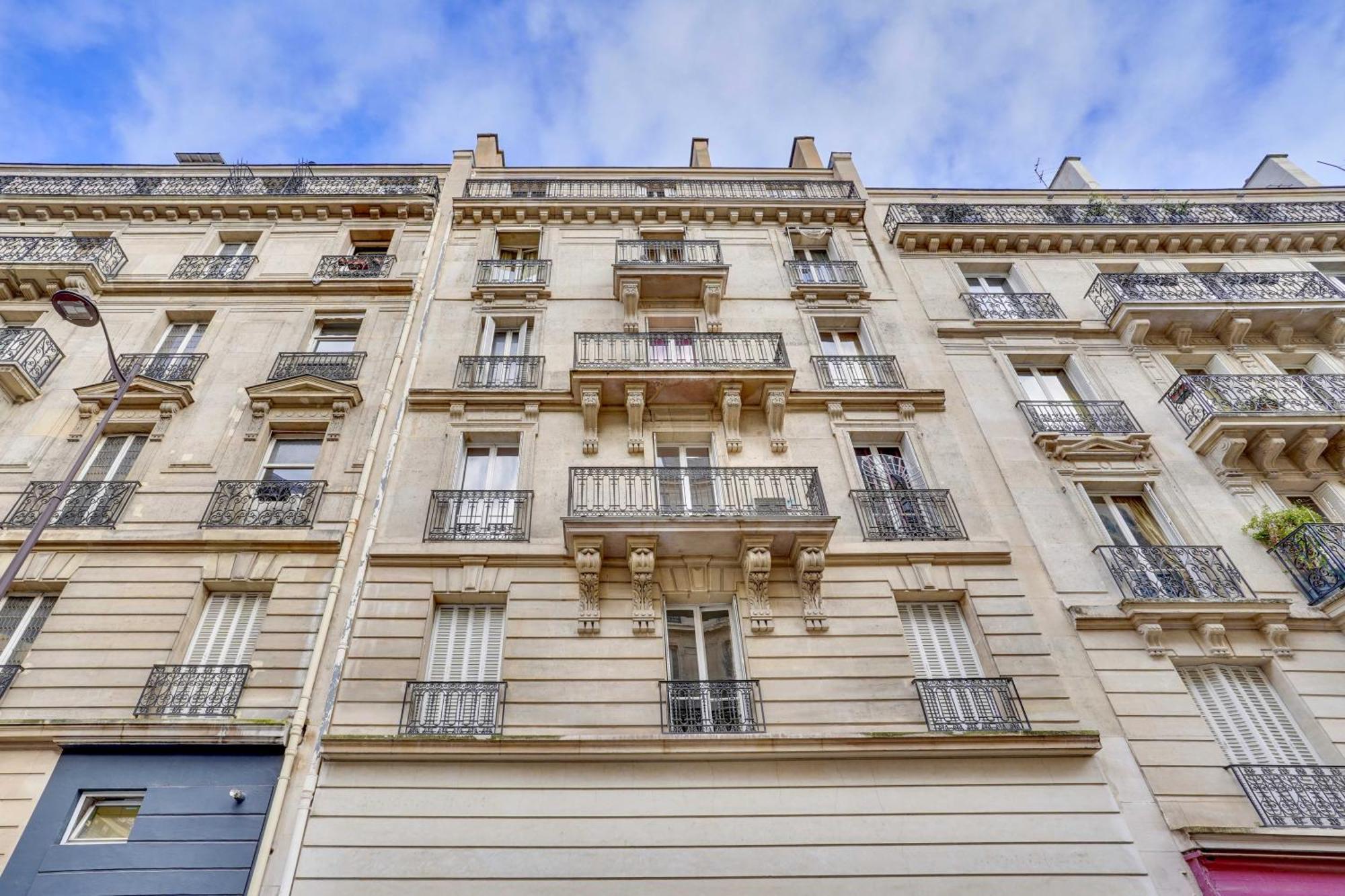 Apartment Interior Design - 6p-2br - Tour Eiffel Paris
